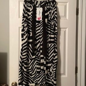 Umgee brand new flare pants